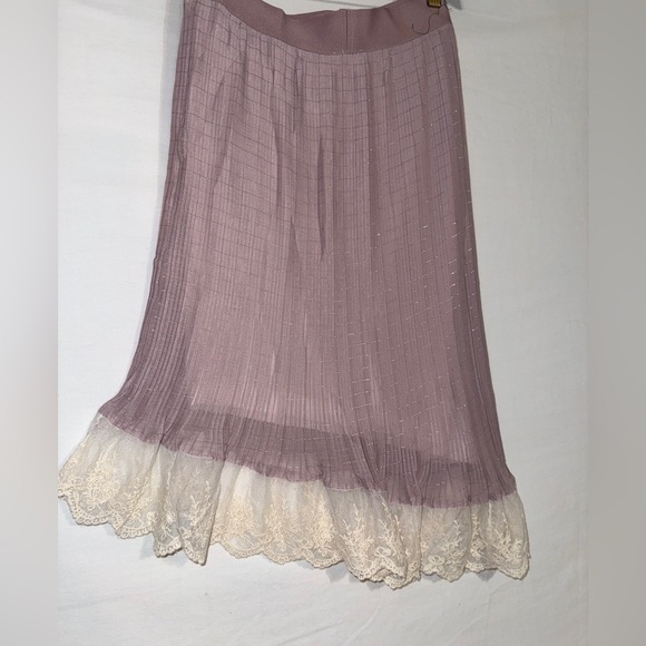 Umgee Light Pink Asymmetrical Skirt with Lace Trim - Picture 11 of 11